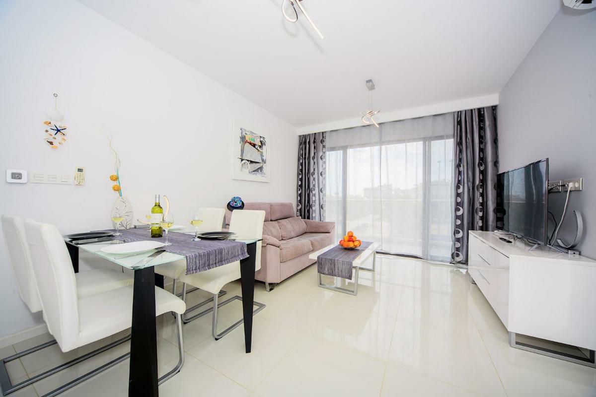 Penthouse 2 Bedrooms In Mil Palmeras 필라데라호라다다 외부 사진